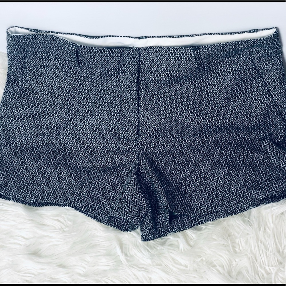 Dalia Collection Navy/White Floral Pattern Shorts